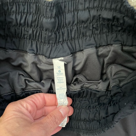 Size 10 lululemon shorts - Picture 3 of 4